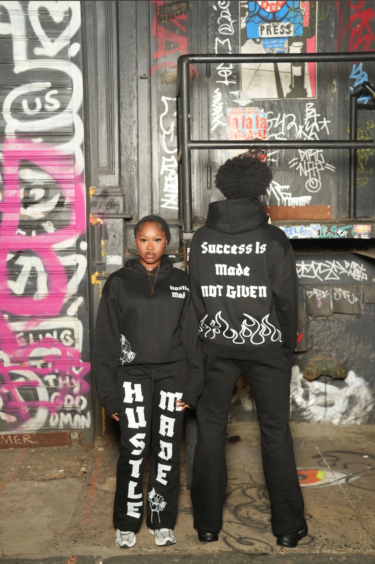 Hustle Made Essential Sweatsuit – Black